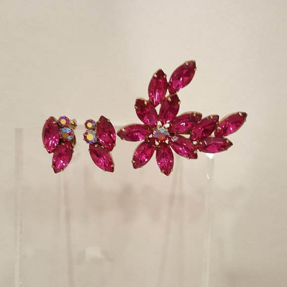 Vintage Raspberry Brooch and earring set - Picture 1 of 8